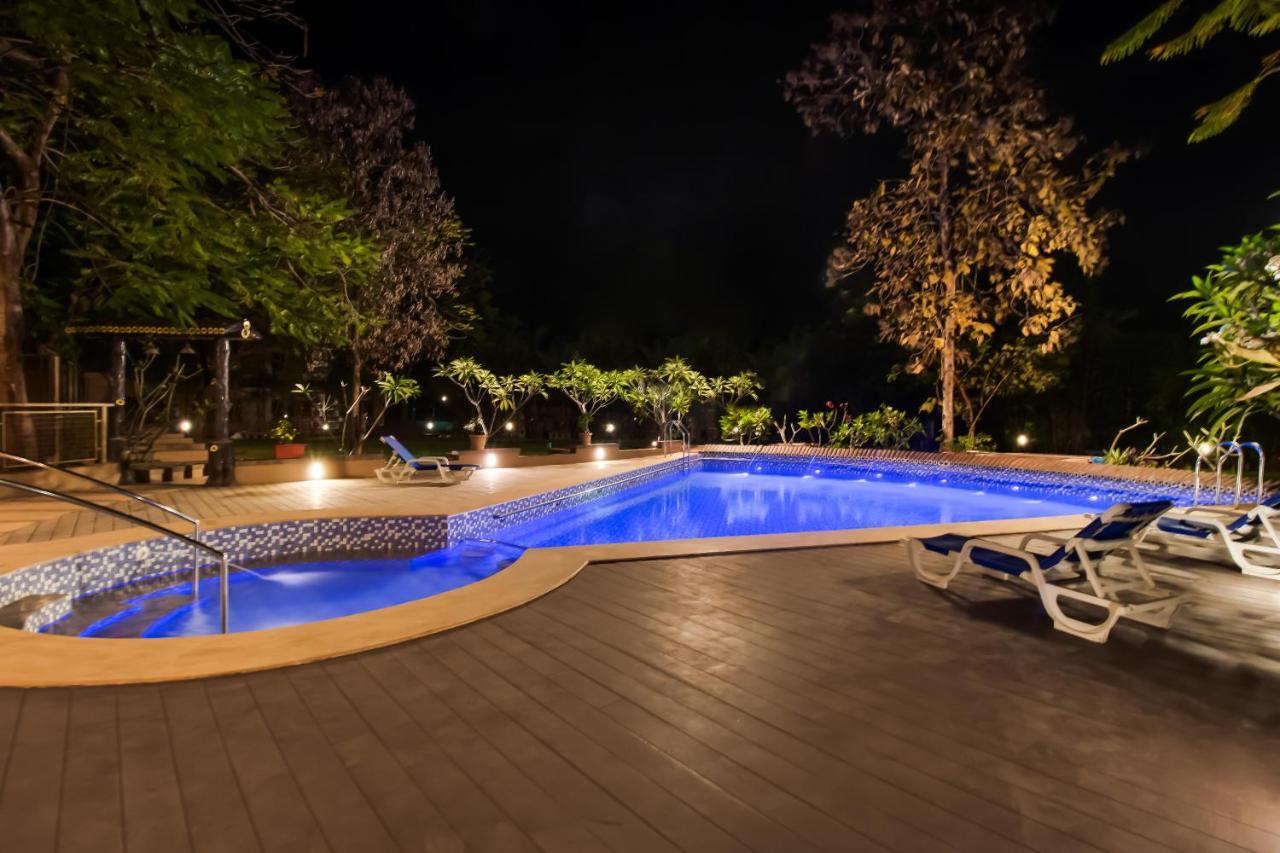 Hotel Club Mahindra Netrang Extérieur photo