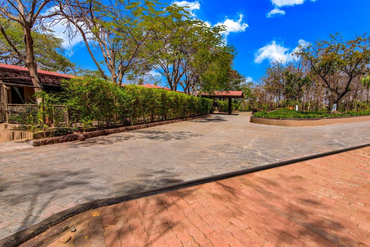 Hotel Club Mahindra Netrang Extérieur photo