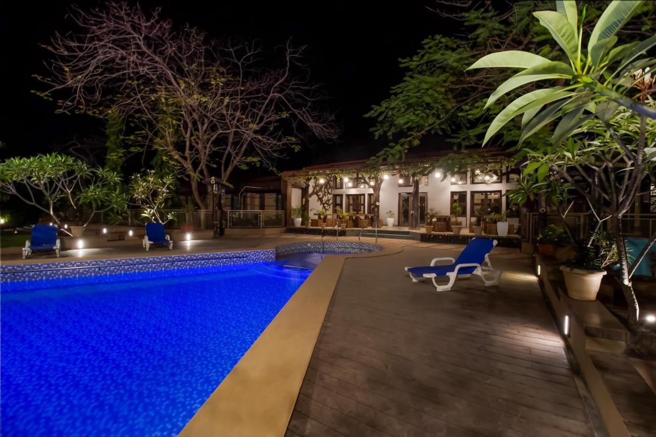 Hotel Club Mahindra Netrang Extérieur photo